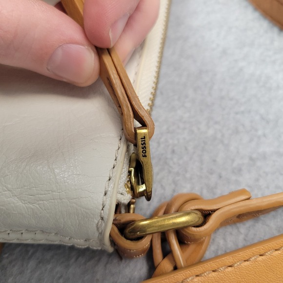 Fossil Fiona Gray White Cowhide Leather Small East West Crossbody Bag - Picture 4 of 15